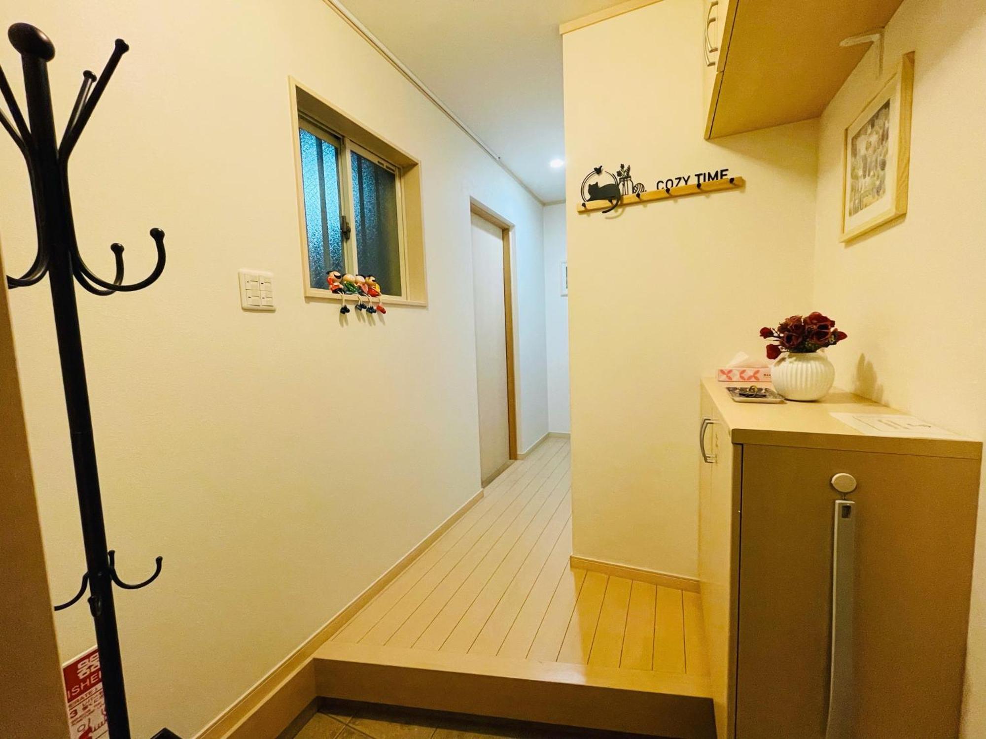 無料駐車場 3階建て一軒家 家族グループ最適 3寝室ヴィラ Usj 道頓堀 難波近い 子連れ歓迎 Osaka